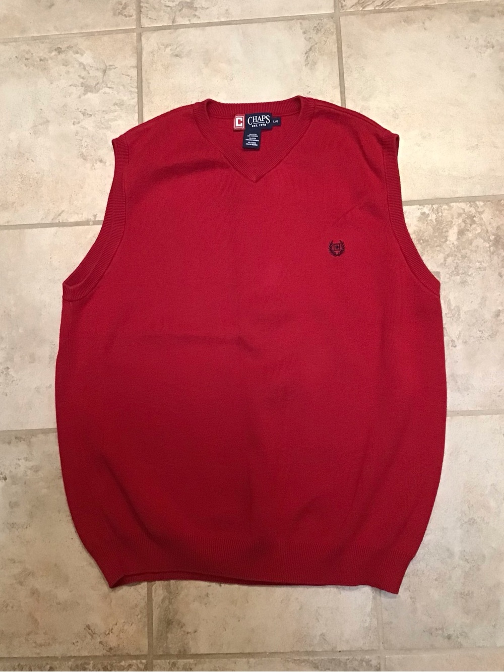 Chaps Men’s V Neck Sweater Vest, Large
